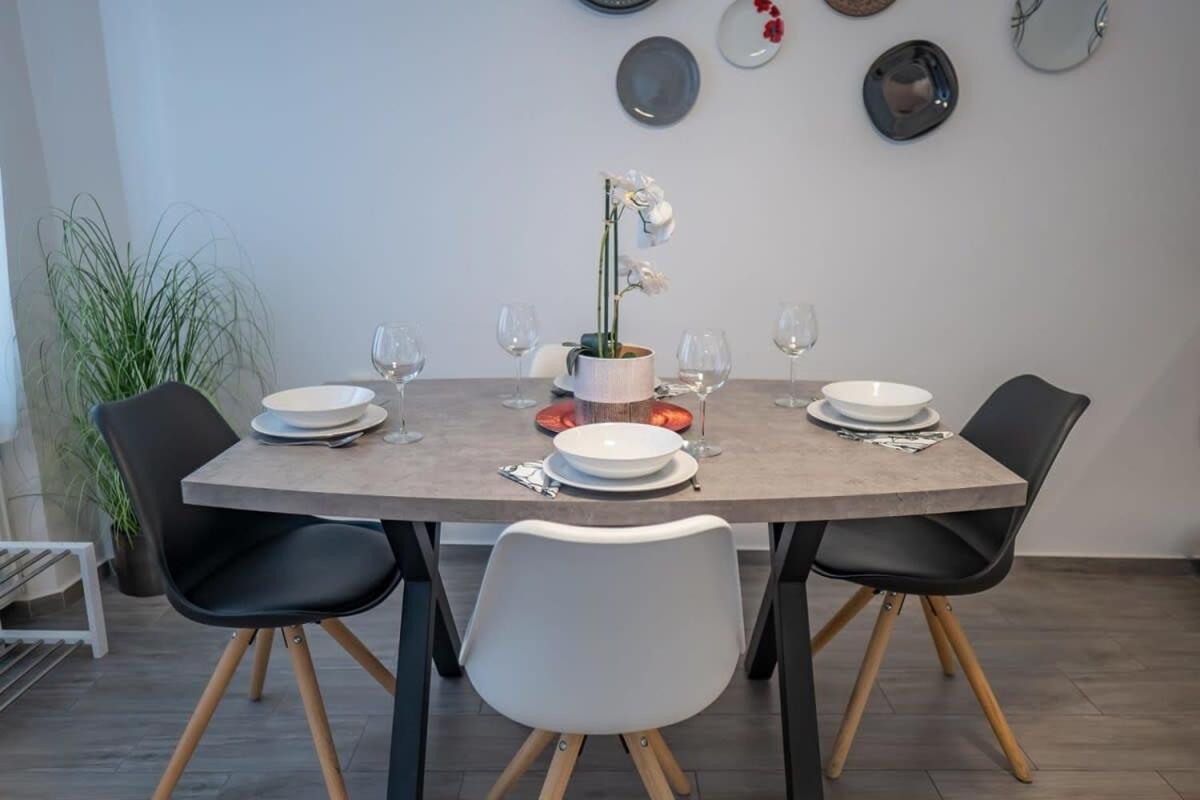 Chic Central Flat With River View Budapeşte Dış mekan fotoğraf