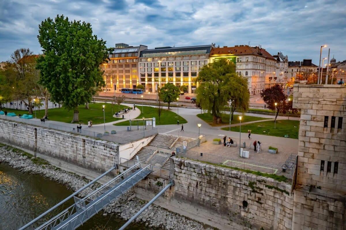 Chic Central Flat With River View Budapeşte Dış mekan fotoğraf
