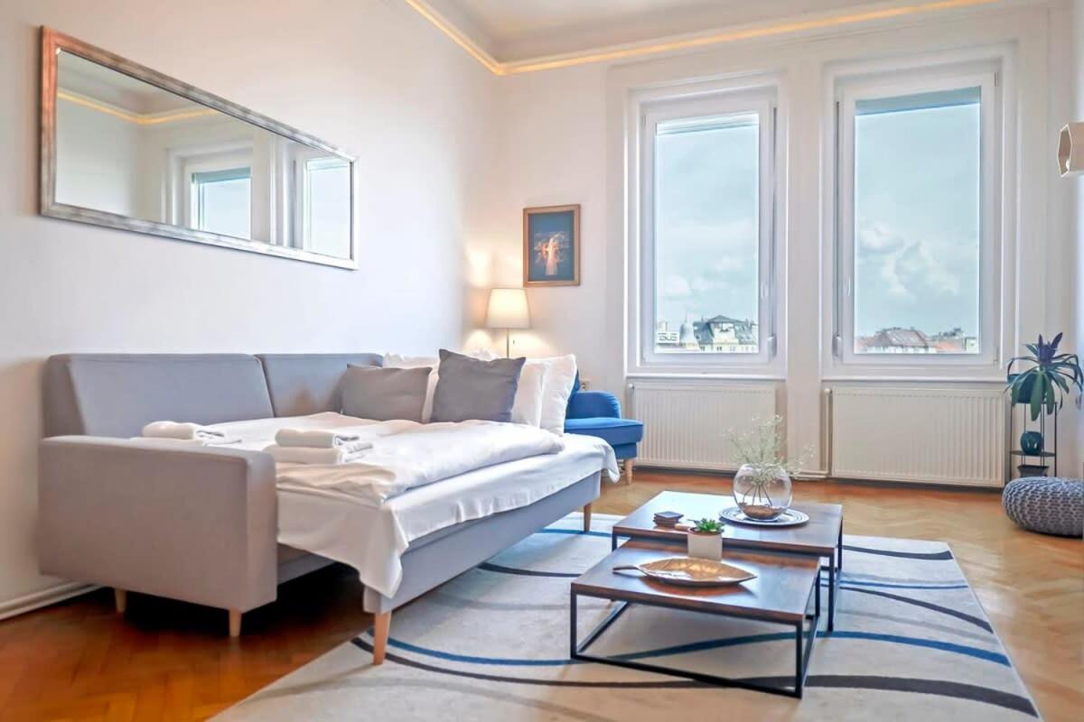 Chic Central Flat With River View Budapeşte Dış mekan fotoğraf