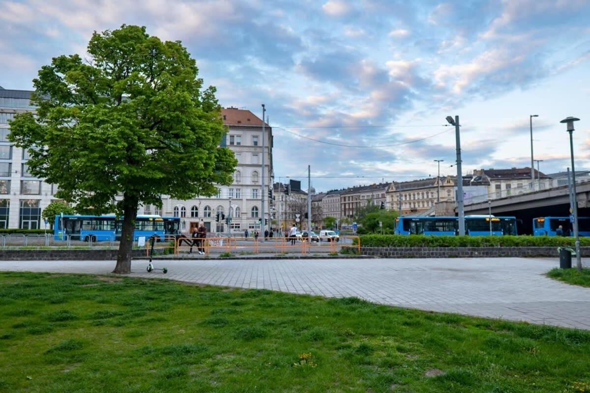 Chic Central Flat With River View Budapeşte Dış mekan fotoğraf